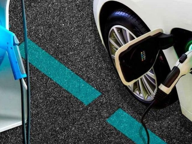 El Gobierno actualiza el régimen de importación de vehículos eléctricos e híbridos