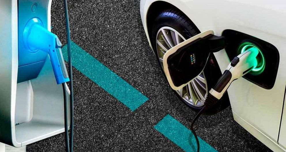 El Gobierno actualiza el régimen de importación de vehículos eléctricos e híbridos