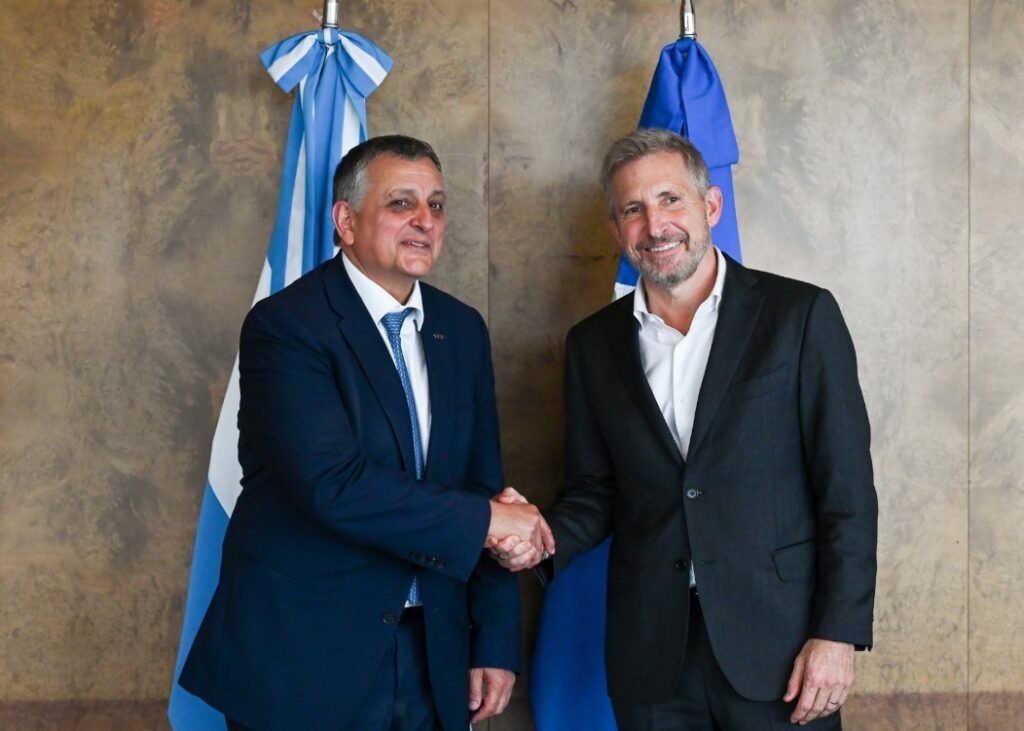 YPF y Entre Ríos firman convenio para optimizar logística de arena en Vaca Muerta
